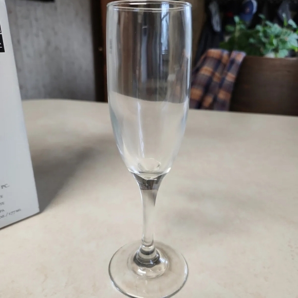 NEW Libbey Charisma 6oz Flute Wine Champagne Glasses 4 - Picture 5 of 7